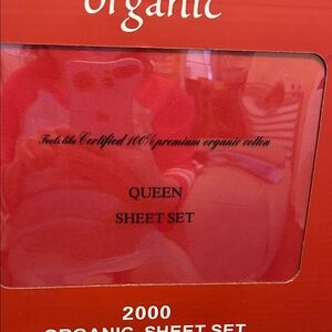 Organic Red Queen Sheet Set